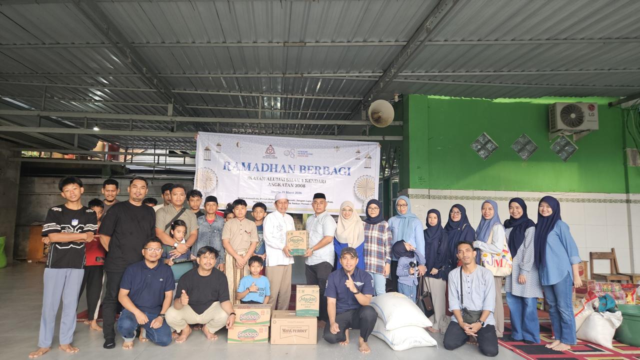 Alumni SMAN 4 Kendari 2008 Tebar Kebaikan di Ramadan, Santuni Anak Pesantren dan Pererat Silaturahmi