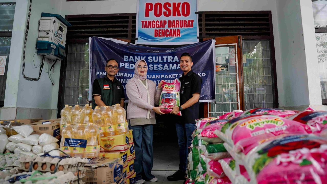 Bank Sultra Salurkan Bantuan Rp93 Juta untuk Korban Banjir Kendari