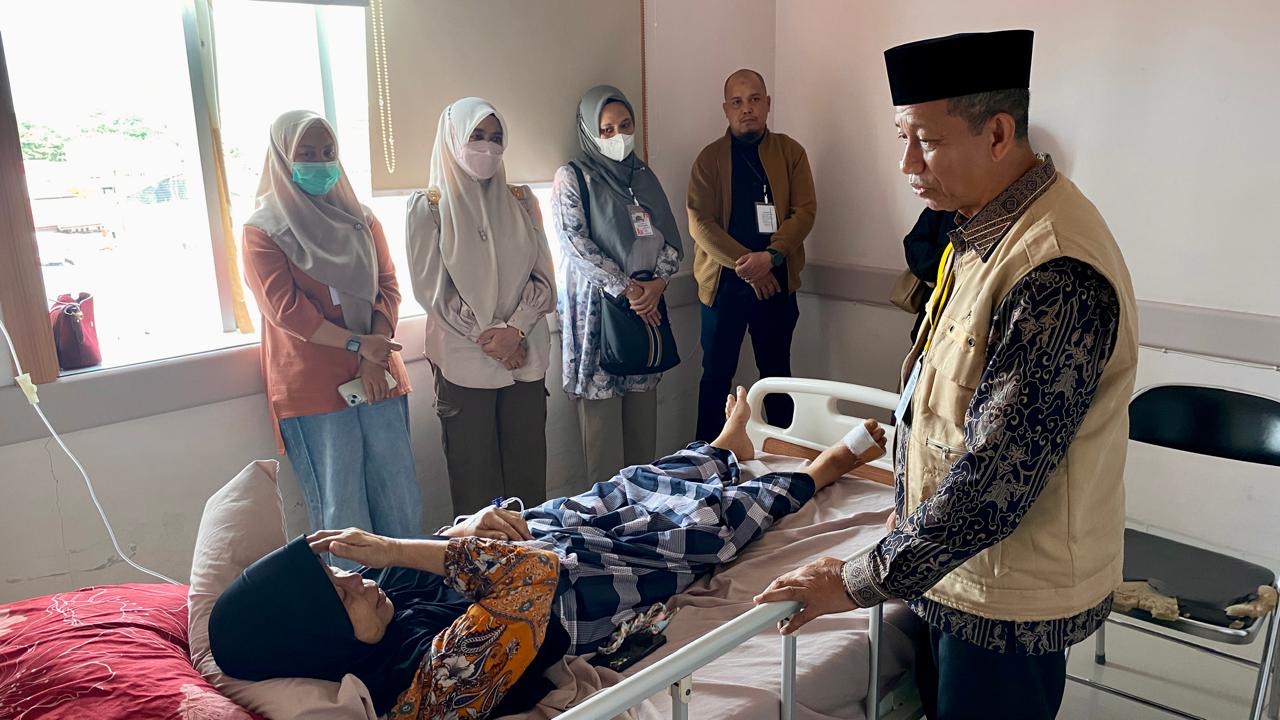 Injak Paku hingga Bernanah, Jemaah Haji Konsel Jalani Operasi di Makassar