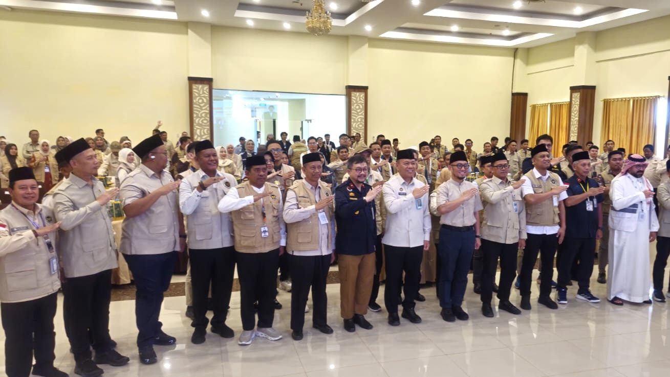 PPIH Sultra Ikuti Pembinaan dari Wamenhaj di Embarkasi Makassar