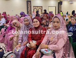 Jemaah Haji Koltim Kloter 34 Pulang dengan Tampilan Busana Mewah