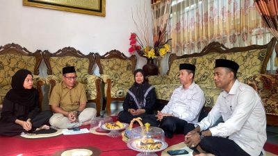 Kemenhaj Sultra Takziah ke Rumah Duka Jemaah Haji Asal Kendari yang Meninggal di Madinah