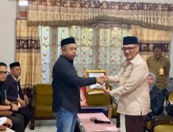 Menhaj RI Temui Keluarga Almarhumah dr Fitri di Baubau, Beri Santunan dan Bawa Salam dari Presiden