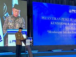 Pelantikan 120 Pengurus Peradi di Sultra, ASR Singgung Dinamika Pemerintah dan Advokat