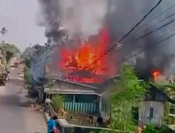 Kobaran Api Lalap Rumah Warga di Watonea Muna